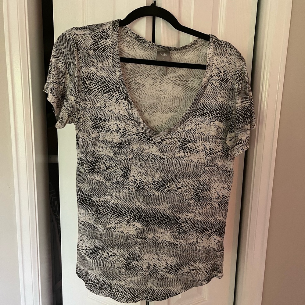Bobi deep v tee